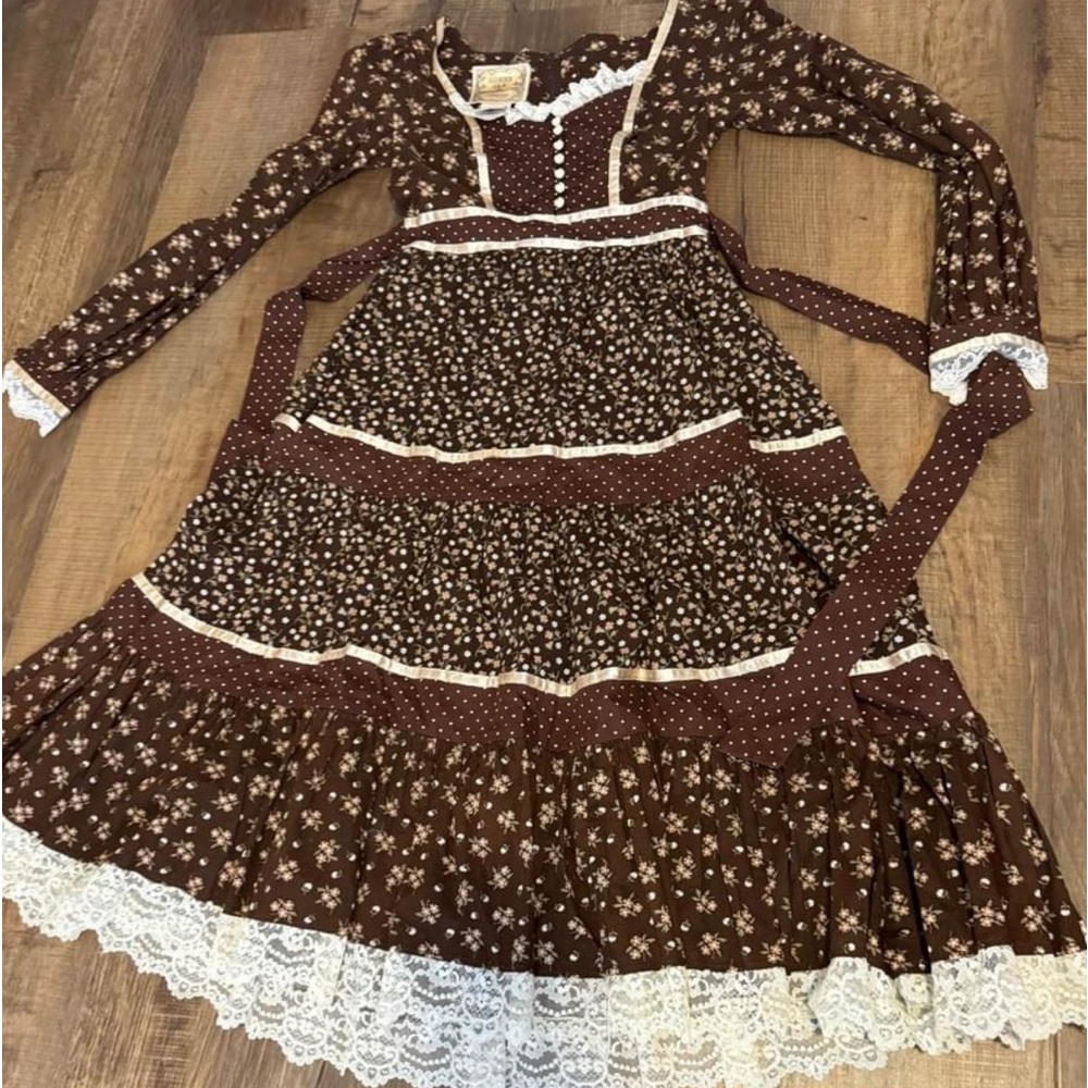 Gunne Sax By Jessica Vintage 1970s Dress. RARE!!  Gorgeous size 5